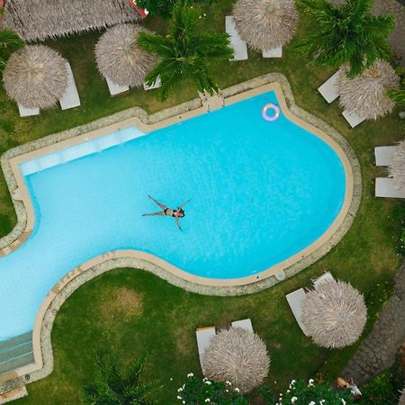 Garden Of Eden Dive Resort Пуэрто-Галера Экстерьер фото