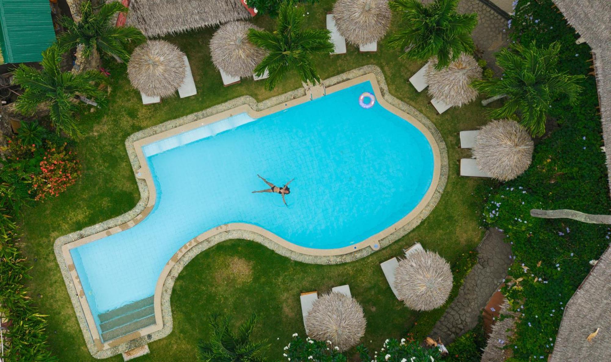 Garden Of Eden Dive Resort Пуэрто-Галера Экстерьер фото