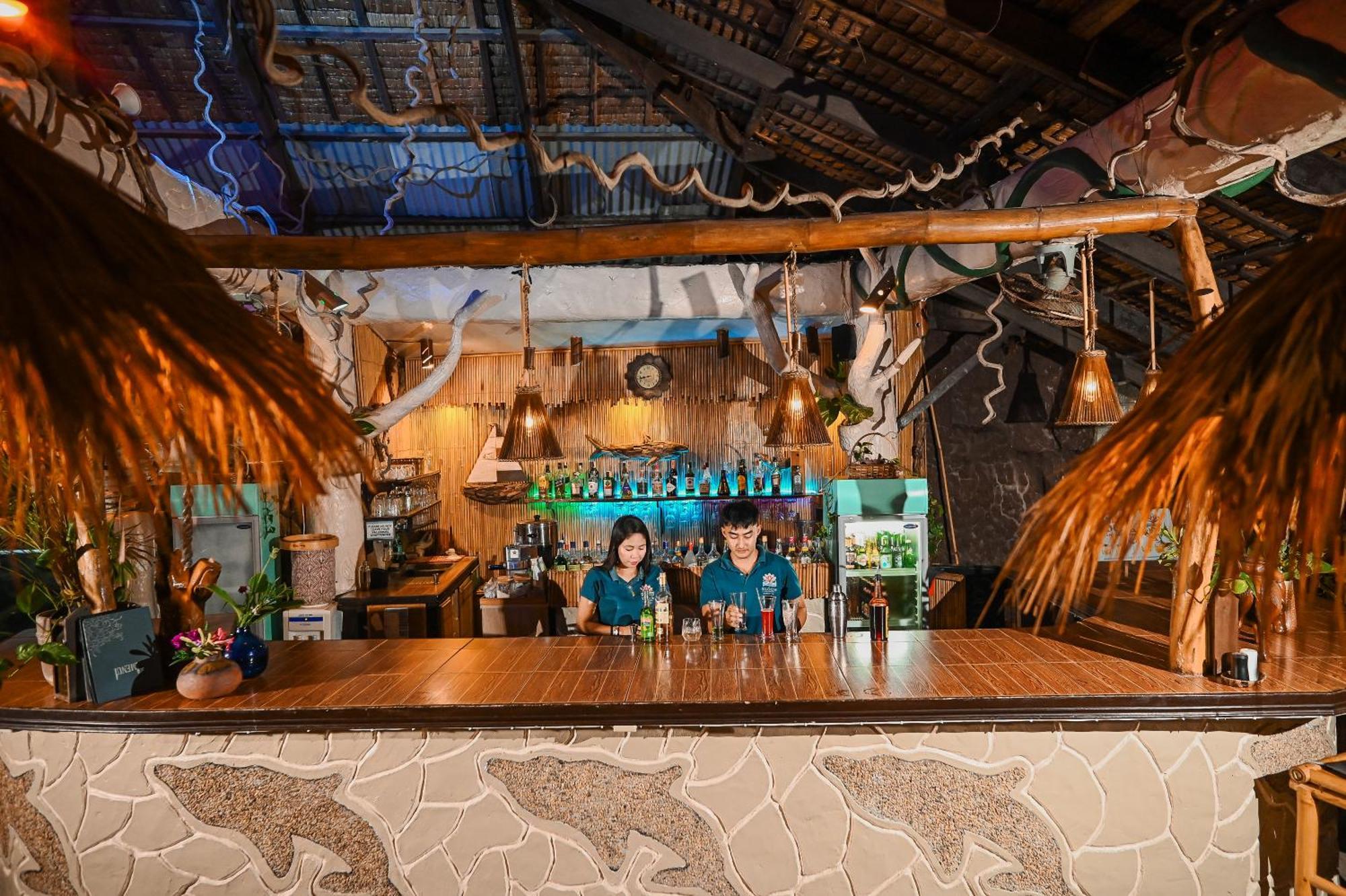 Garden Of Eden Dive Resort Пуэрто-Галера Экстерьер фото